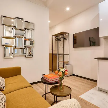 Charming& Cozy Flat - Montmartre Sacre Coeur Apartment